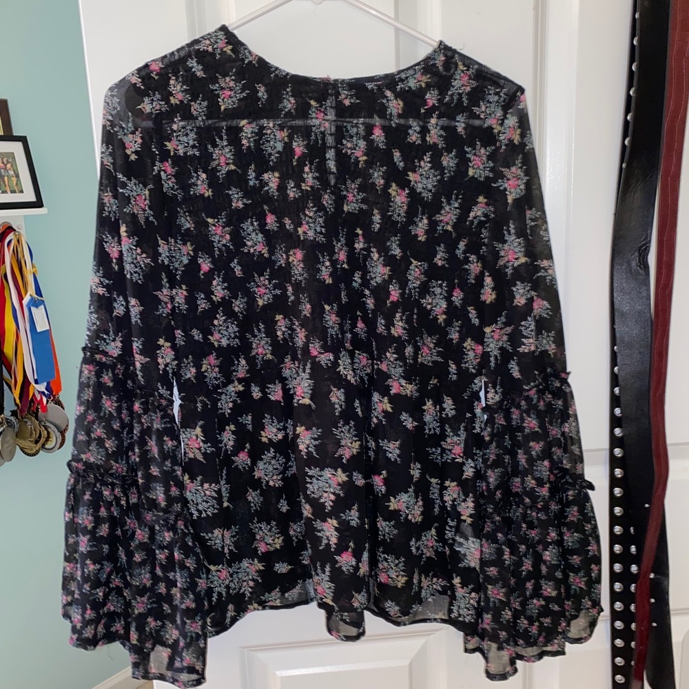 Women’s sheer floral print blouse (small)
